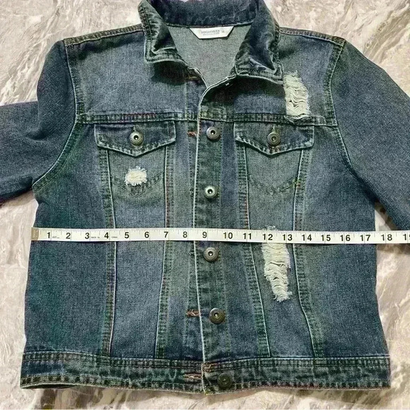 Womens Highway Jeans Distressed Jean Denim Jacket Size M Light Wash New! - Picture 11 of 12